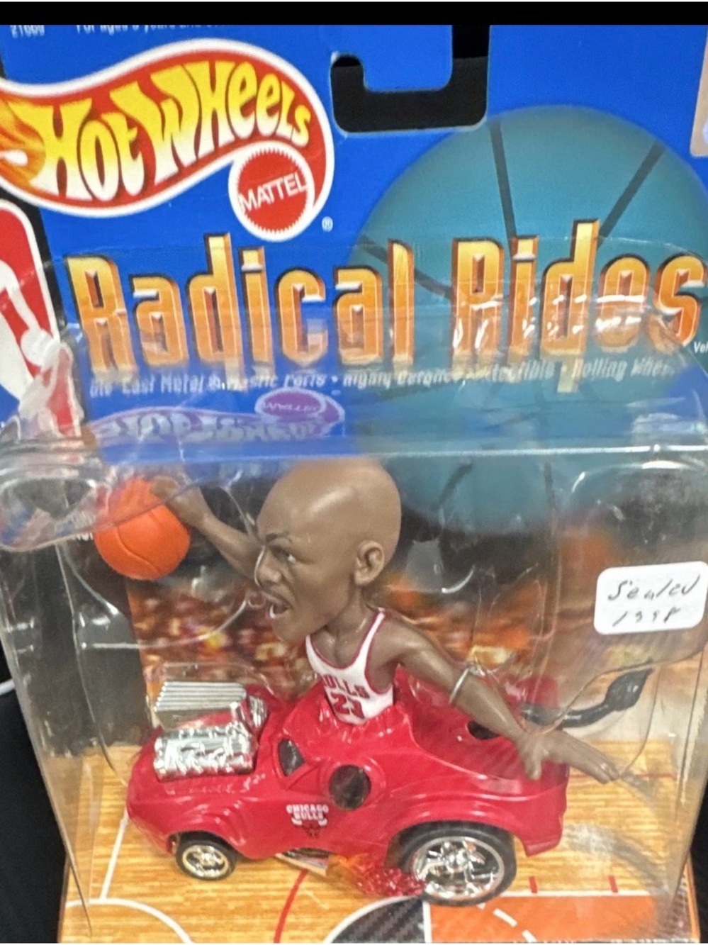 Hot Wheels Radical Rides Michael Jordan Chicago Bulls Red Basketball Car